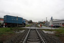 Nehoda vlaku s nákladním vozem v Želechovicích nad Dřevnicí na Zlínsku si vyžádala několik zranění.