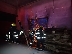 Noční požár v opuštěné budově ve Valašském Meziříčí
