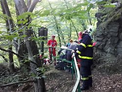 K pádu dítěte na Riegrově stezce u Semil vyjížděli spolu s hasiči i lezci ze Semil