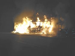 Požár kamionu na 124 kilometru dálnice D1 za sebou zanechal škodu 3 miliony korun