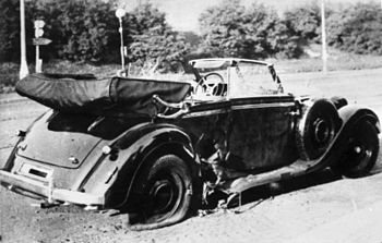 Bundesarchiv_Bild_146-1972-039-44,_Heydrich-Attentat.jpg