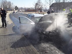 Požár osobního auta v Dubí