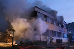 Rozsáhlý požár průmyslového objektu v Prostějově/FOTOGALERIE