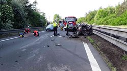 Několik dopravních nehod na D46 u Držovic