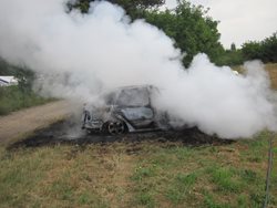 Požár osobního automobilu u obce Topolná