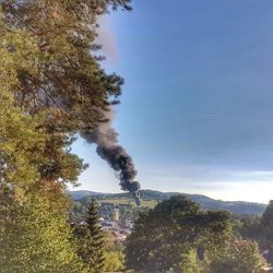 Černý kouř se nesl nad Vizovicemi na Zlínsku