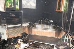 Požár koupelny se saunou v domku po zmáčknutí špatného vypínače
