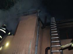Škoda po požáru rodinného domu v Jindřichově Hradci se vyšplhala na dvě stě tisíc korun