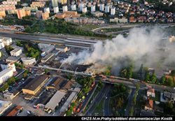 FOTOGALERIE Obrovský požár haly v Praze - Hostivaři