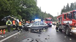 Další tragická dopravní nehoda na výjezdu z Karlových Varů směrem na Prahu