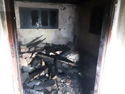Požár chaty v Rounku se obešel bez zranění