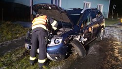Dopravní nehoda dvou osobních aut v Bitozevsi