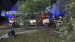 Požár rodinného domu a přístavby v Hynčině na Šumpersku.