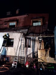 Požár rodinného domu hasiči včas zlikvidovali, uchránili vysoké hodnoty