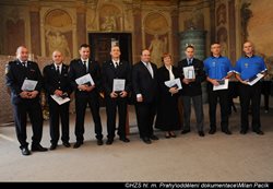 Pražští hasiči převzali v Libeňském zámečku ocenění od starosty MČ Praha 8