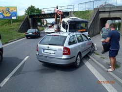 Nehoda pod železničním viaduktem v Klatovech