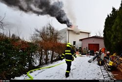 Dva požáry rodinných domů  v Moravskoslezském kraji kvůli topení 
