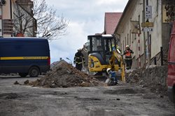 V obci Ořech na Praze-západ  došlo k úniku plynu, hasiči evakuovali 21 osob