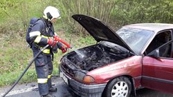 Při požáru auta na Písecku nebyl nikdo zraněn