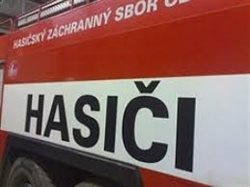 Tragická dopravní nehoda kamionu a osobního auta na Chomutovsku