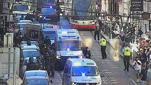 Narušené oslavy vyžádaly policejní zásahy