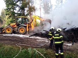 Požár v lese u Hosína na Českobudějovicku