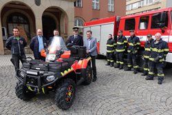Nová technika předaná hasičům městem Zlín pomůže i při zásahu u afrického moru prasat