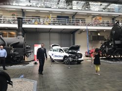  Hasiči představili v Praze pasivní bezpečnostní prvky vozidel