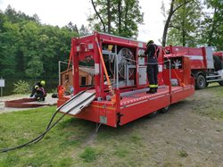 Cvičení hasičů bylo zaměřené na zdolávání náročného lesního požáru