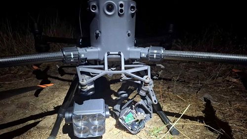 Během pátrací akce někdo střílel na hasičský dron. Škoda je kolem 25 tisíc eur