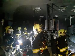 Druhý stupeň poplachu při požáru ve výzkumném ústavu ve Vestci