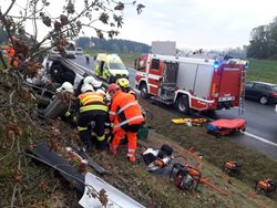 Svitavští hasiči vyprošťovali jednu osobu z havarovaného vozidla