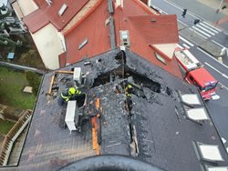 Požár střechy domu v Ústí nad Labem