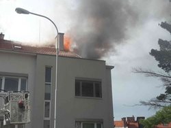 Požár střechy v Brně