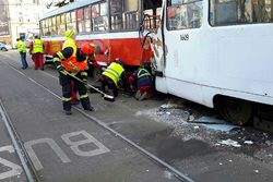 Zasahovali jsme u nehody dvou tramvaji