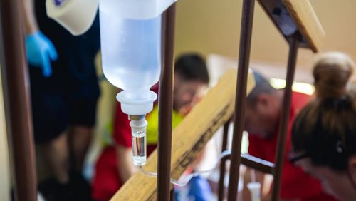Rekordní vedra vyčerpávají i záchranáře. Neděle patřila k nejnáročnějším dnům letošního roku