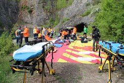 VIDEO/FOTO Obrazová reportáž z lomu Velká Amerika ve kterém proběhlo rozsáhlé cvičení složek IZS