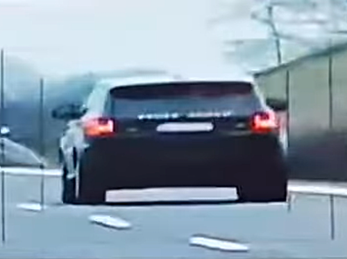 Senior se řítil po dálnici rychlostí přes dvě stě kilometrů v hodině