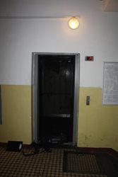 V Českých Budějovicích hořel výtah, lidé z něj naštěstí stihli vyběhnout ven