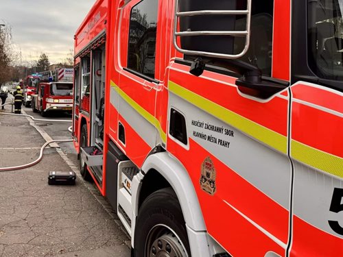 Požár v domě ohrozil lidský život