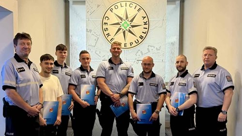 Dvakrát během dvou dnů bojovali o lidský život. Mladí policisté uspěli v obou případech