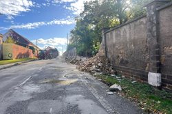 Hasiči z Kladenska zasahovali u zborcené zámecké zdi