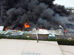 Požár průmyslové haly u Žebráku