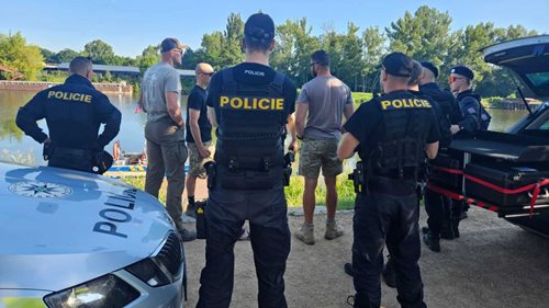 Pátrání v řece skončilo tragicky. Potápěči našli pohřešovaného muže bez známek života