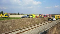 Při nehodě vlaku s autem zraněny dvě osoby