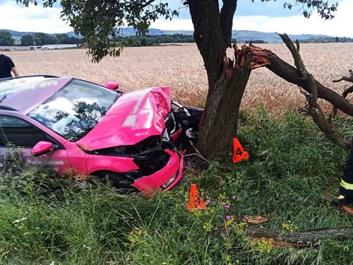 Dopravní nehoda u Horního Lapače ochromila provoz, zasahovali hasiči i záchranáři