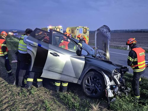 Tragická nehoda si vyžádala život, čtyři další lidé skončili v nemocnici