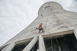 Tisková zpráva ČEZ: Hasiče z Jaderné elektrárny Dukovany, Jihomoravského kraje a Vysočiny prověří 125 metrů vysoká chladicí věž