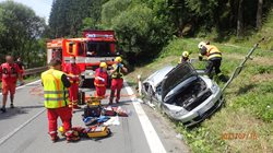Hasiči vyprošťovali řidiče