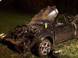 Nehoda osobního vozidla u Lidmaně si vyžádala dvě zranění